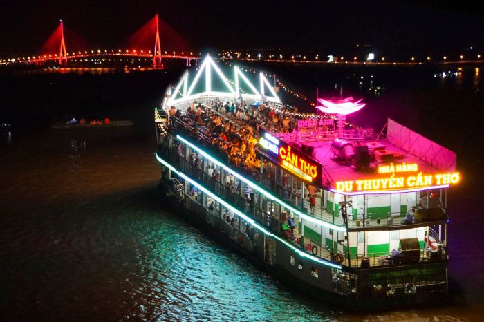 Kinh nghiệm đi du thuyền Cần Thơ chi tiết cho người mới từ A đến Z